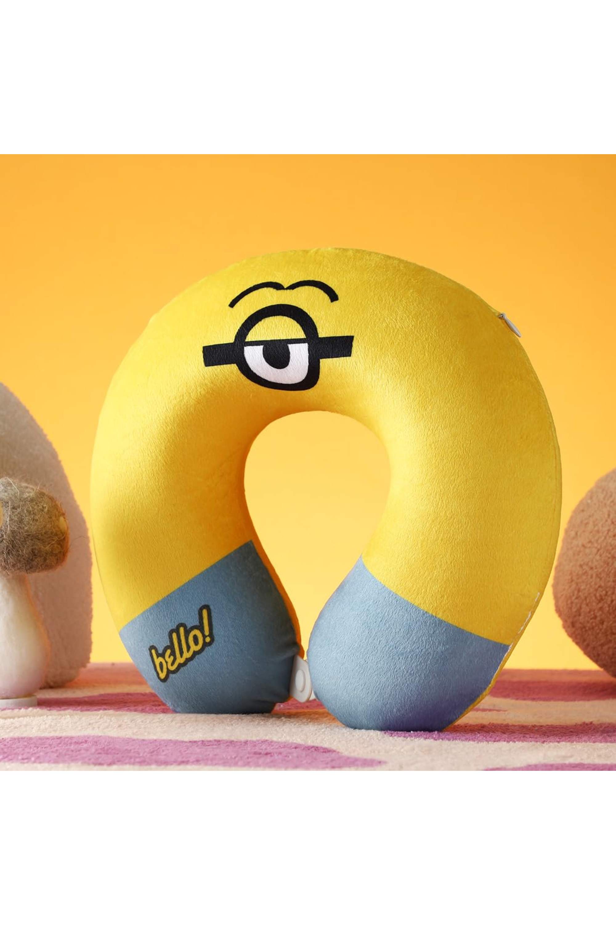MINION TRAVELLING PILLOW MEMORY FOAM (W/GIFT)-140016